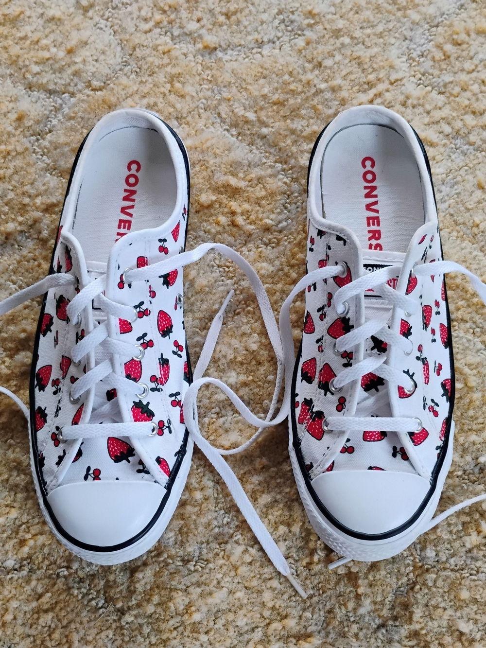 *EUC* CONVERSE STRAWBERRY CHERRY SLIP-ON SNEAKERS women's size 6.5